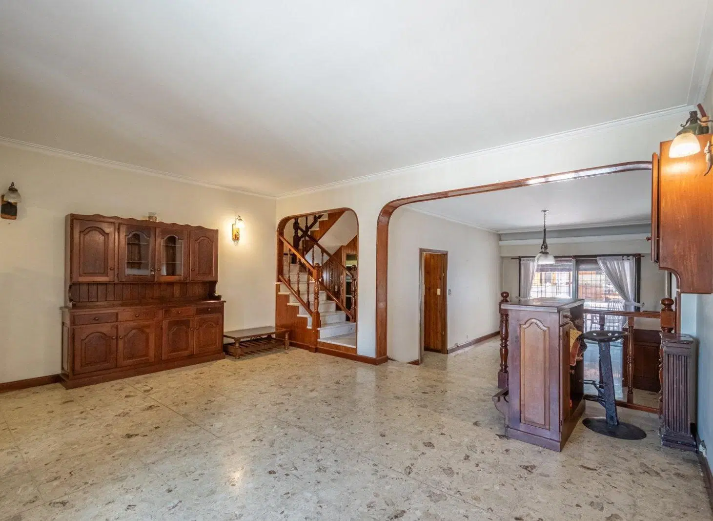 VENTA DE CASA 4 AMBIENTES, JARDIN, PATIO, PARRILLA, PILETA, QUINCHO Y COCHERA CUBIERTA FLORIDA 3