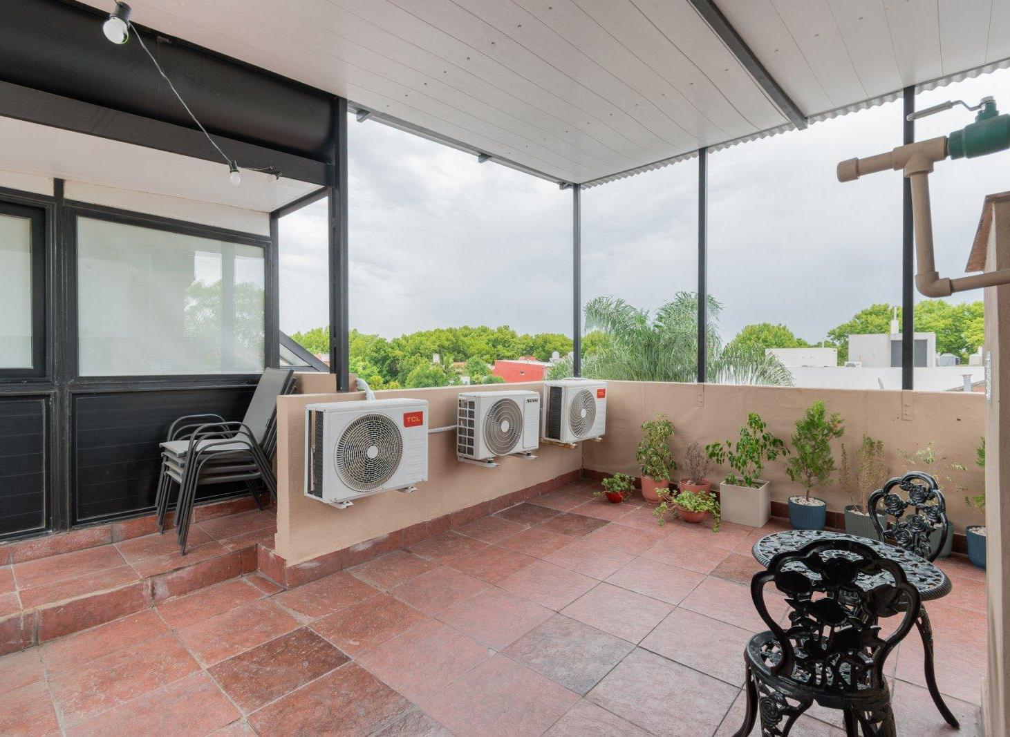 VENTA PH 4 AMBIENTES 1° PISO C/TERRAZA EN BANFIELD OESTE