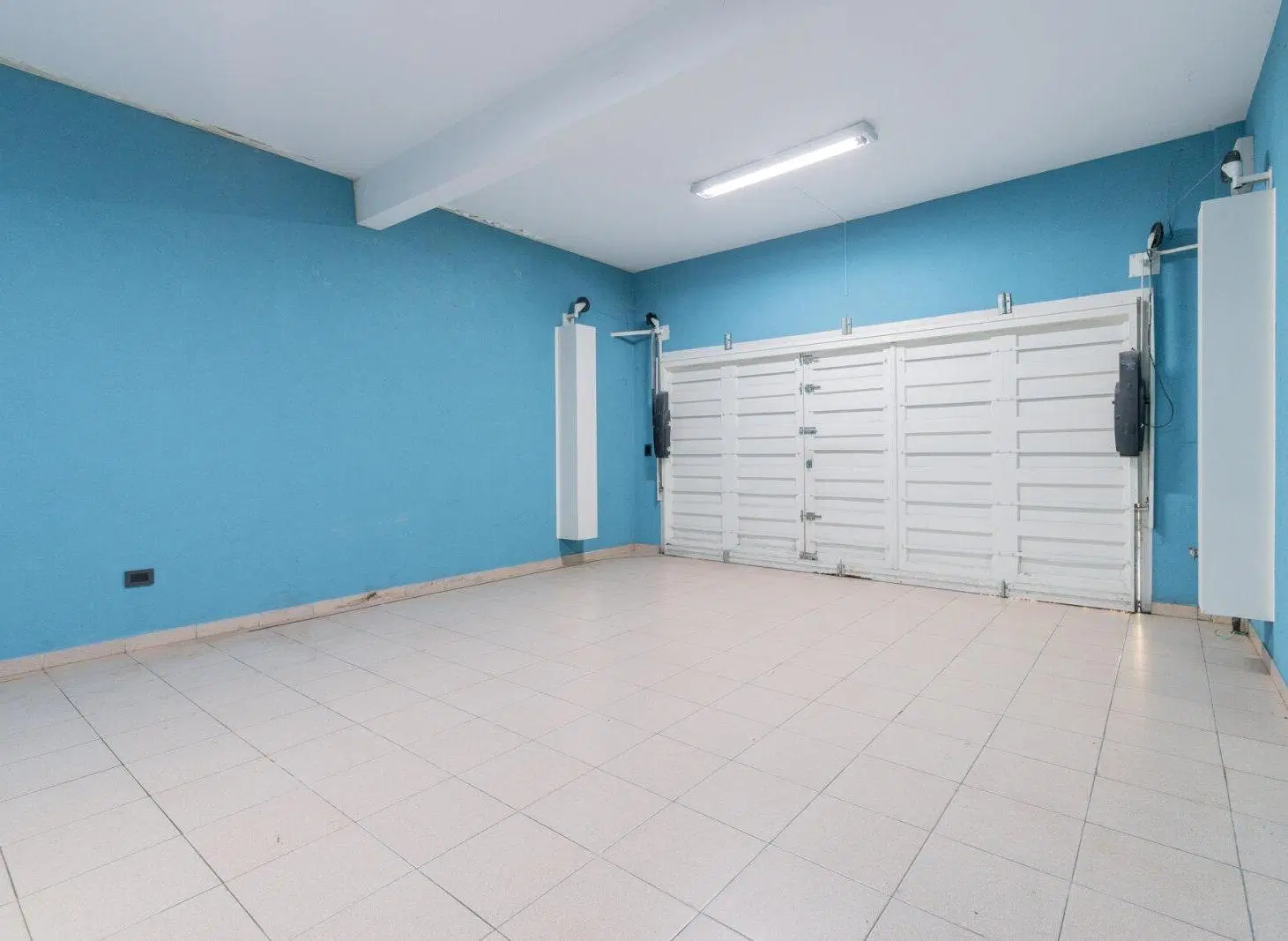 VENTA DE CASA EN 2 PLANTAS 4 AMBIENTES C/2 PATIOS EN BANFIELD ESTE 4