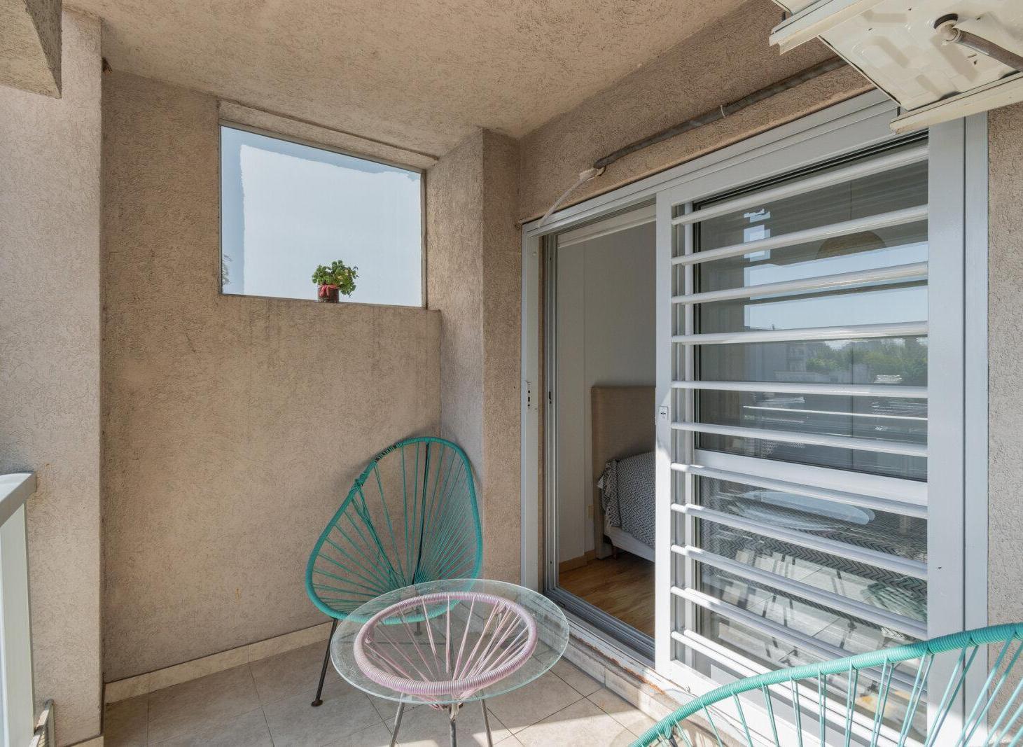 VENTA DE DEPARTAMENTO 2 AMBIENTES C/BALCÓN EN LANÚS OESTE G.B.A.