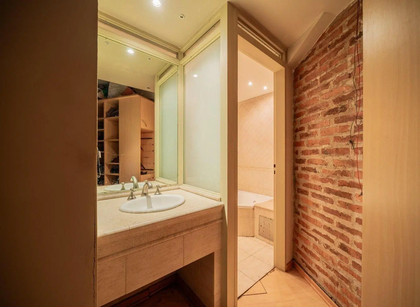 VENTA DEPTO DUPLEX TIPO LOFT DE 2 AMBIENTES A REFACCIONAR  CON COCHERA Y FULL AMENITIES 8