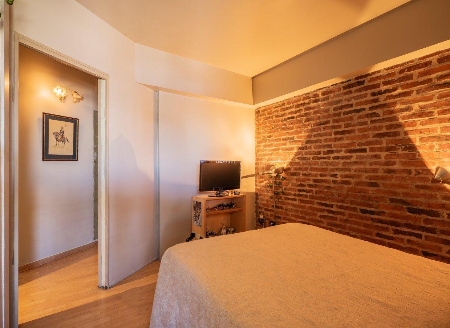 VENTA DEPTO DUPLEX TIPO LOFT DE 2 AMBIENTES A REFACCIONAR CON COCHERA Y FULL AMENITIES