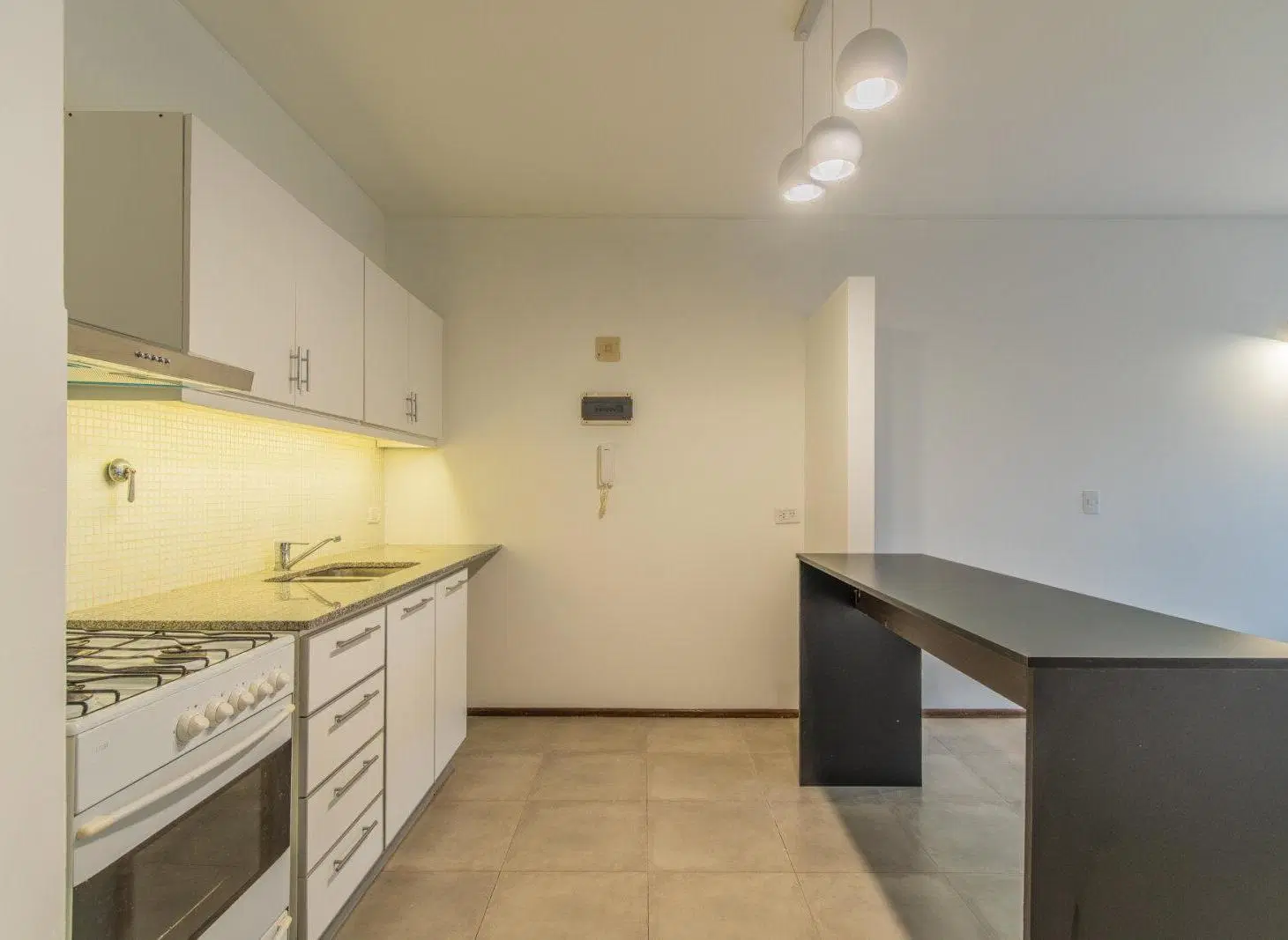 VENTA DE AMPLIO MONOAMBIENTE C/BALCÓN AL FRENTE Y PILETA EN PALERMO HOLLYWOOD C.A.B.A. 2