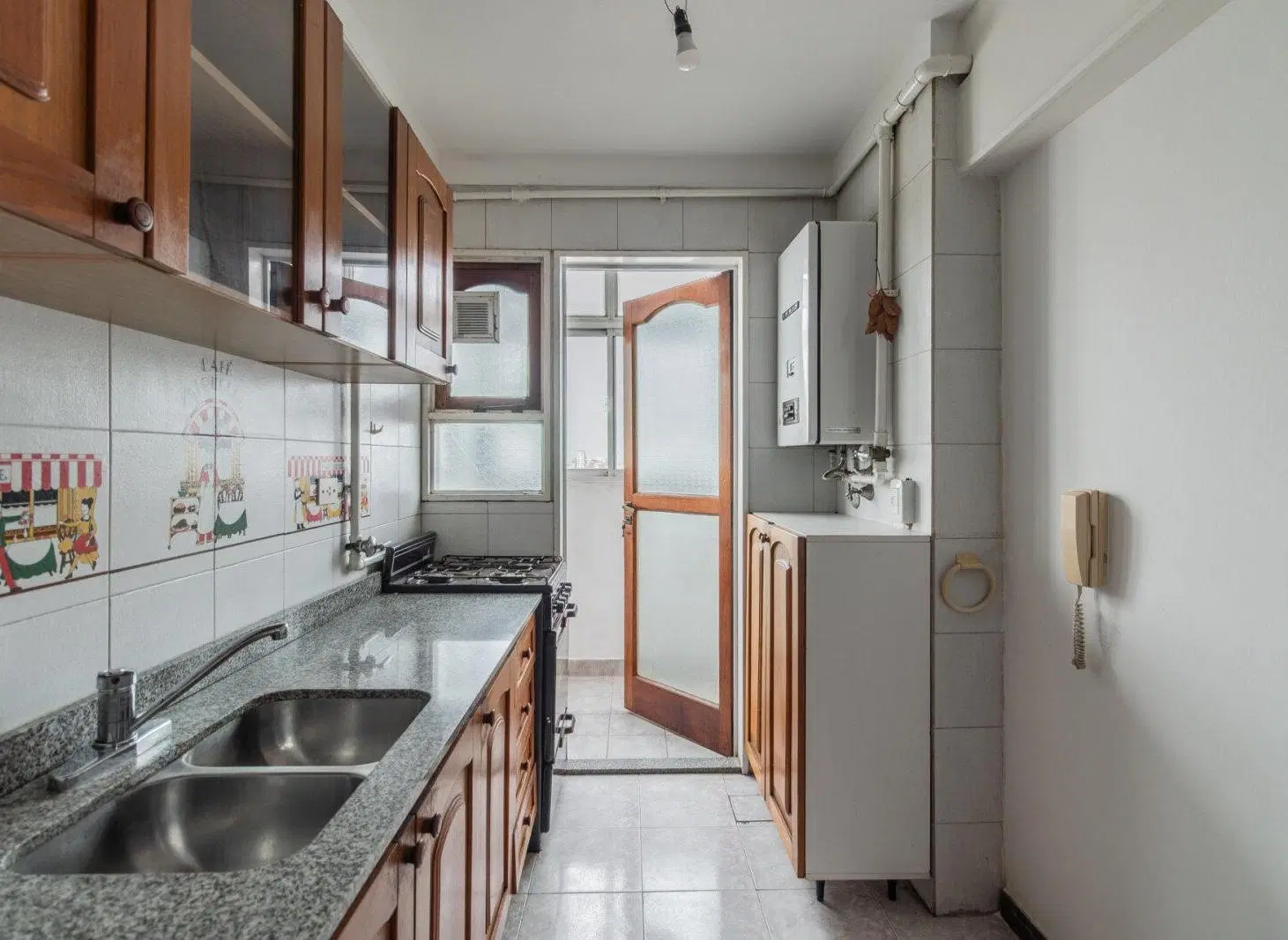 VENTA DE DEPARTAMENTO 3 AMBIENTES C/BALCÓN, PISO ALTO AL CONTRAFRENTE EN ALMAGRO 5