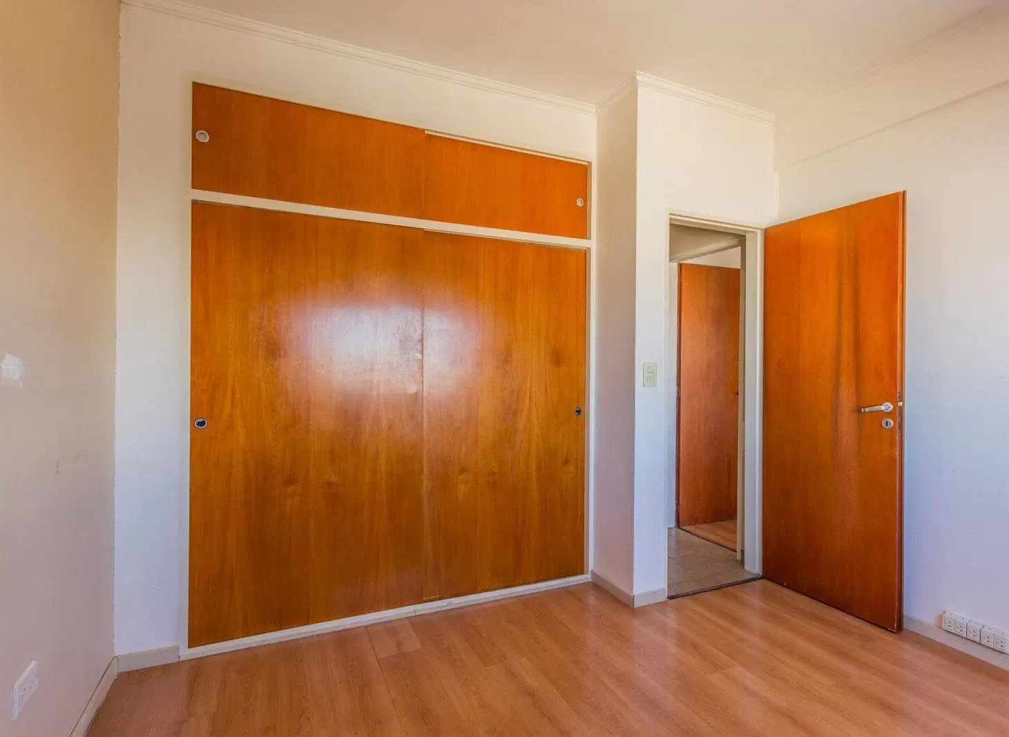 VENTA DEPTO 3 AMBIENTES C/BALCÓN AL FRENTE EN RAMOS MEJÍA 2