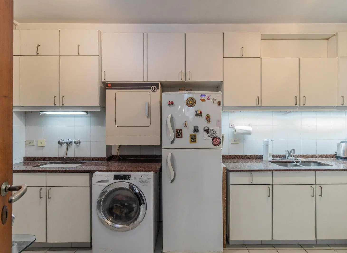 VENTA DE PH DE 4 AMBIENTES AL FRENTE C/PATIO Y ENTRADA INDEPENDIENTE EN VILLA SANTA RITA 8