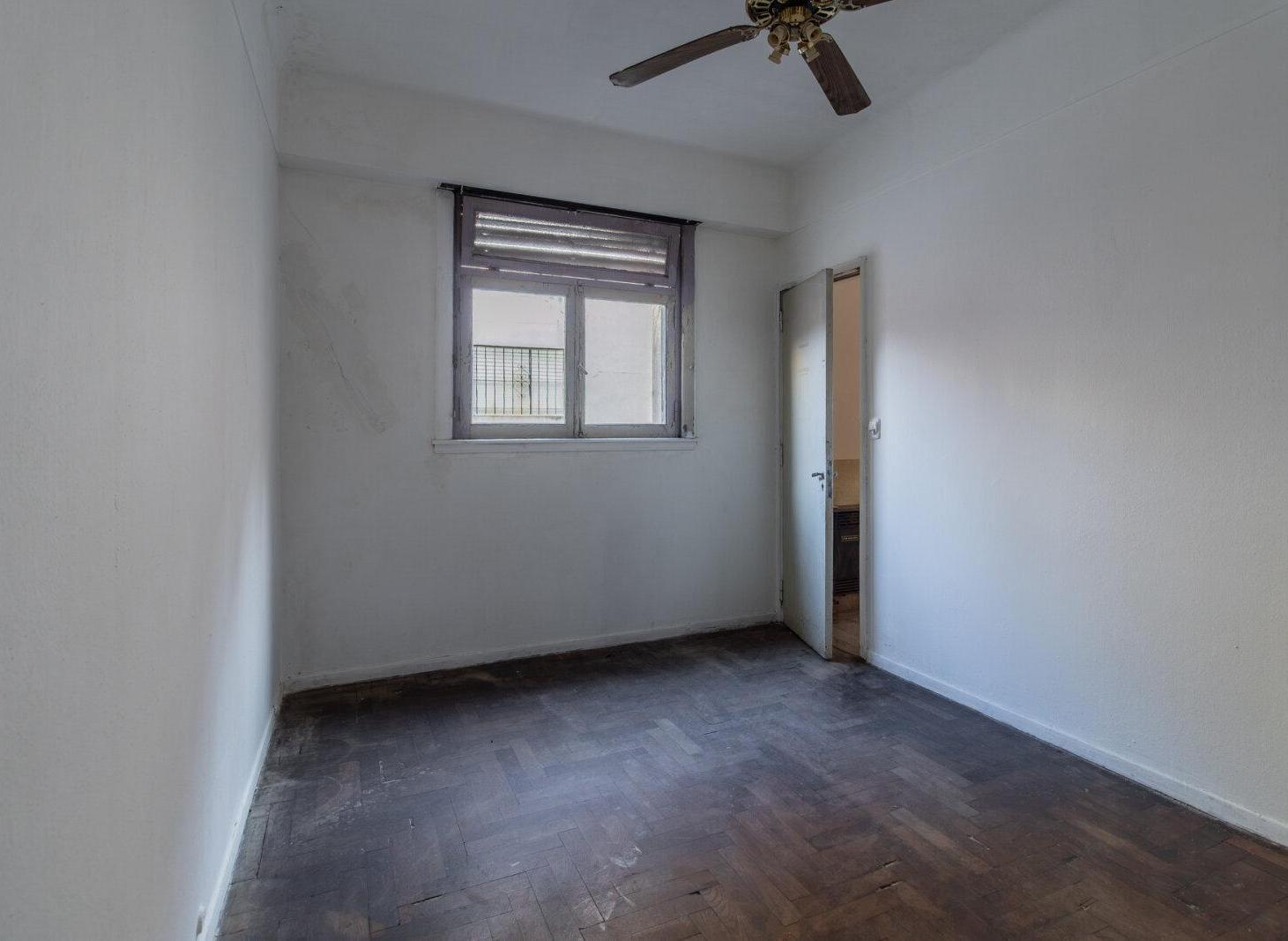 Foto de VENTA PH A RECICLAR 3 AMBIENTES SIN EXPENSAS EN MONTE CASTRO, imagen 2