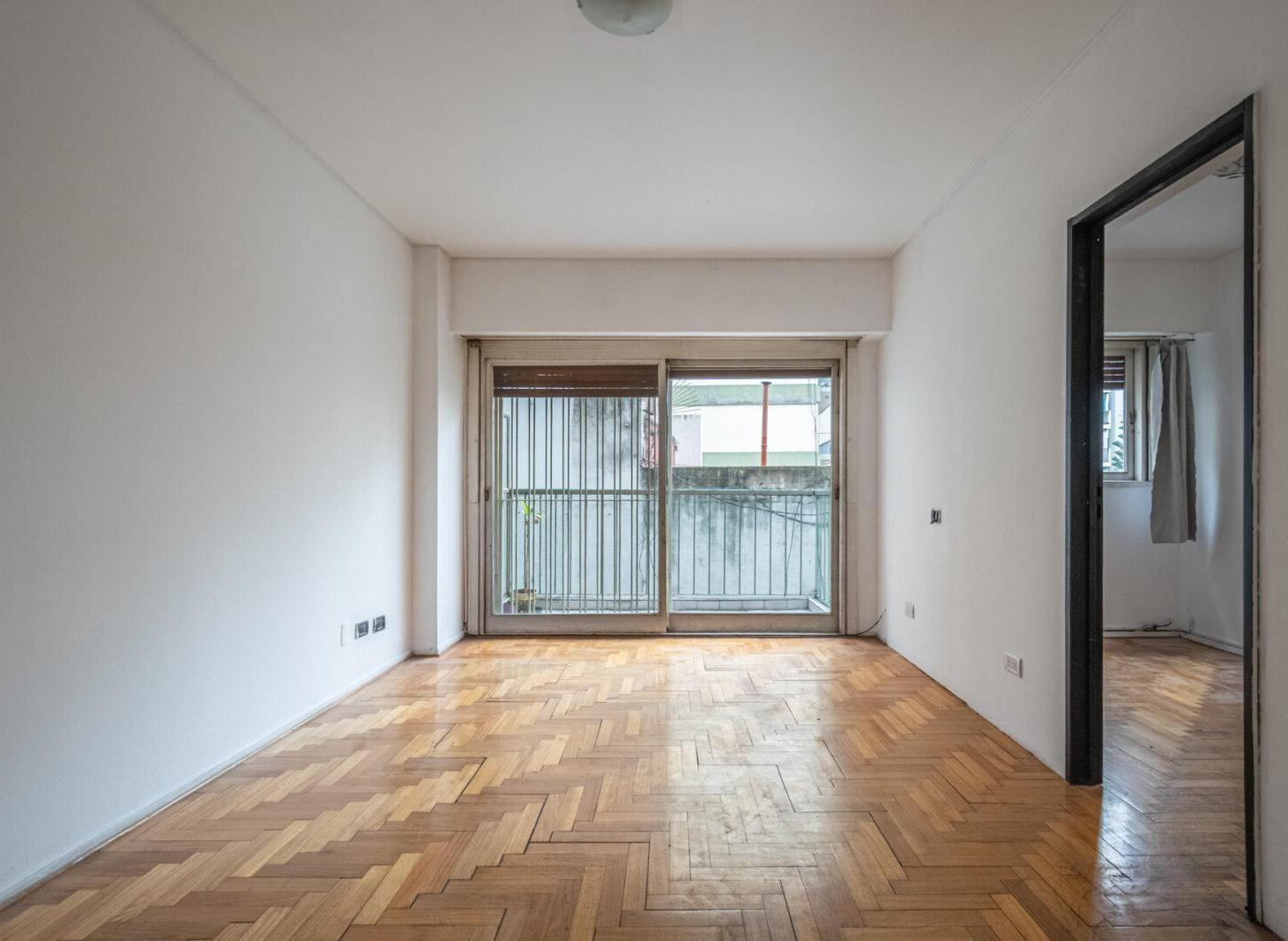 Foto de VENTA DE SEMIPISO 4 AMBIENTES C/BALCÓN AL CONTRAFRENTE EN CABALLITO, imagen 2