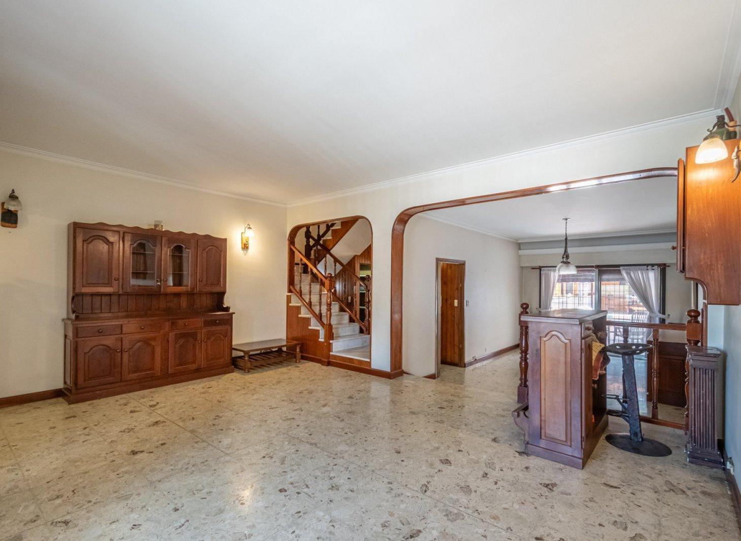 Foto de VENTA DE CASA 4 AMBIENTES, JARDIN, PATIO, PARRILLA, PILETA, QUINCHO Y, imagen 4