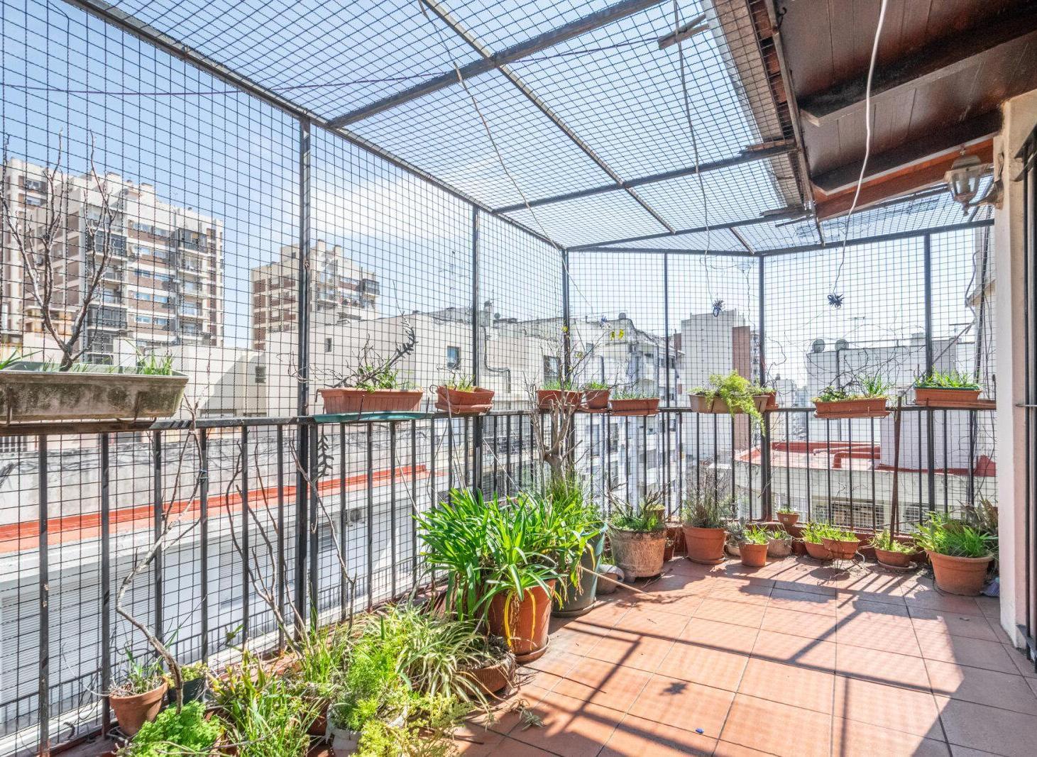 Foto de VENTA DE SEMIPISO DE 5 AMBIENTES C/DEPENDENCIA Y 2 BALCONES ATERRAZADOS, imagen 1