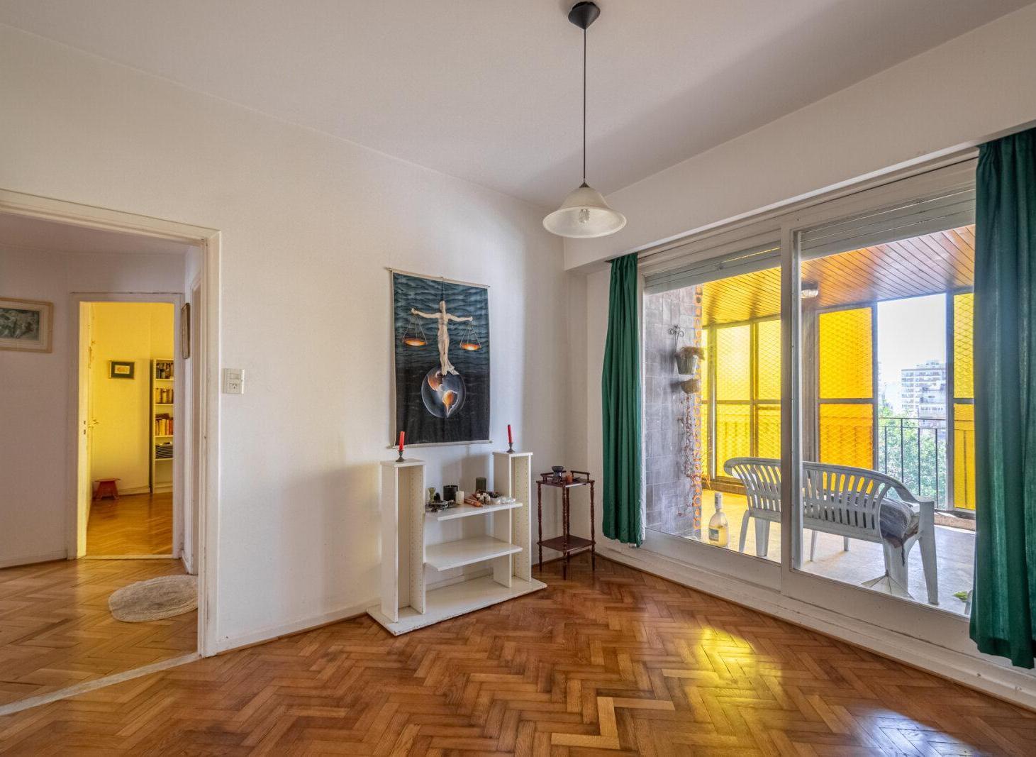 Foto de VENTA DE SEMIPISO DE 5 AMBIENTES C/DEPENDENCIA Y 2 BALCONES ATERRAZADOS, imagen 2