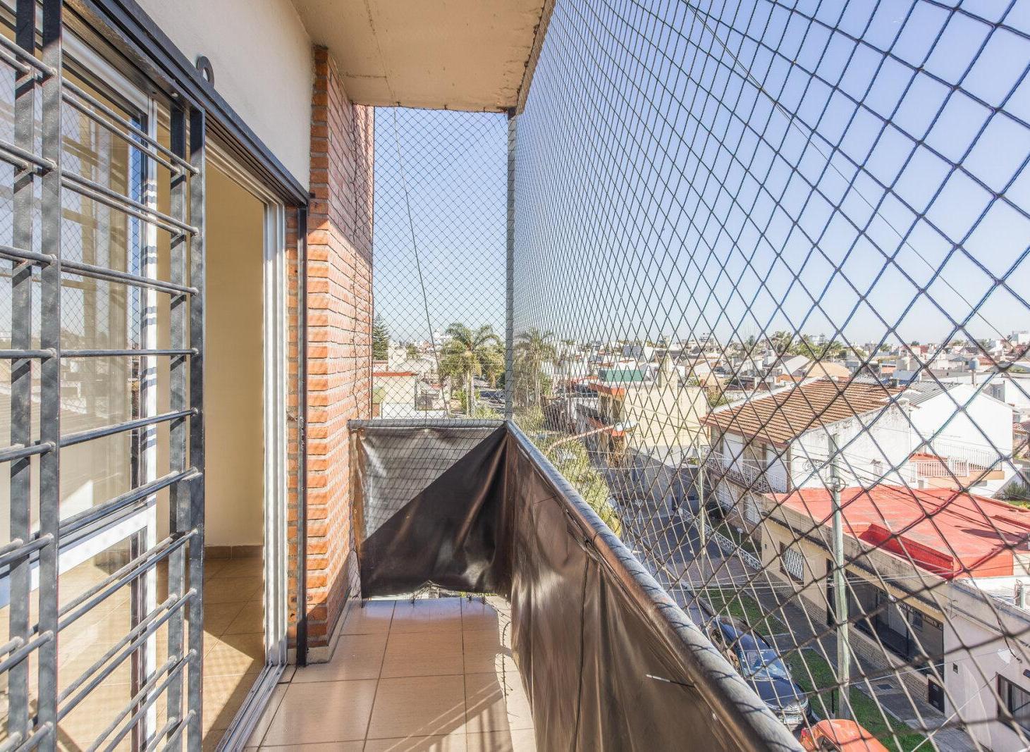 Foto de VENTA DEPTO 3 AMBIENTES C/BALCÓN AL FRENTE EN RAMOS MEJÍA, imagen 1
