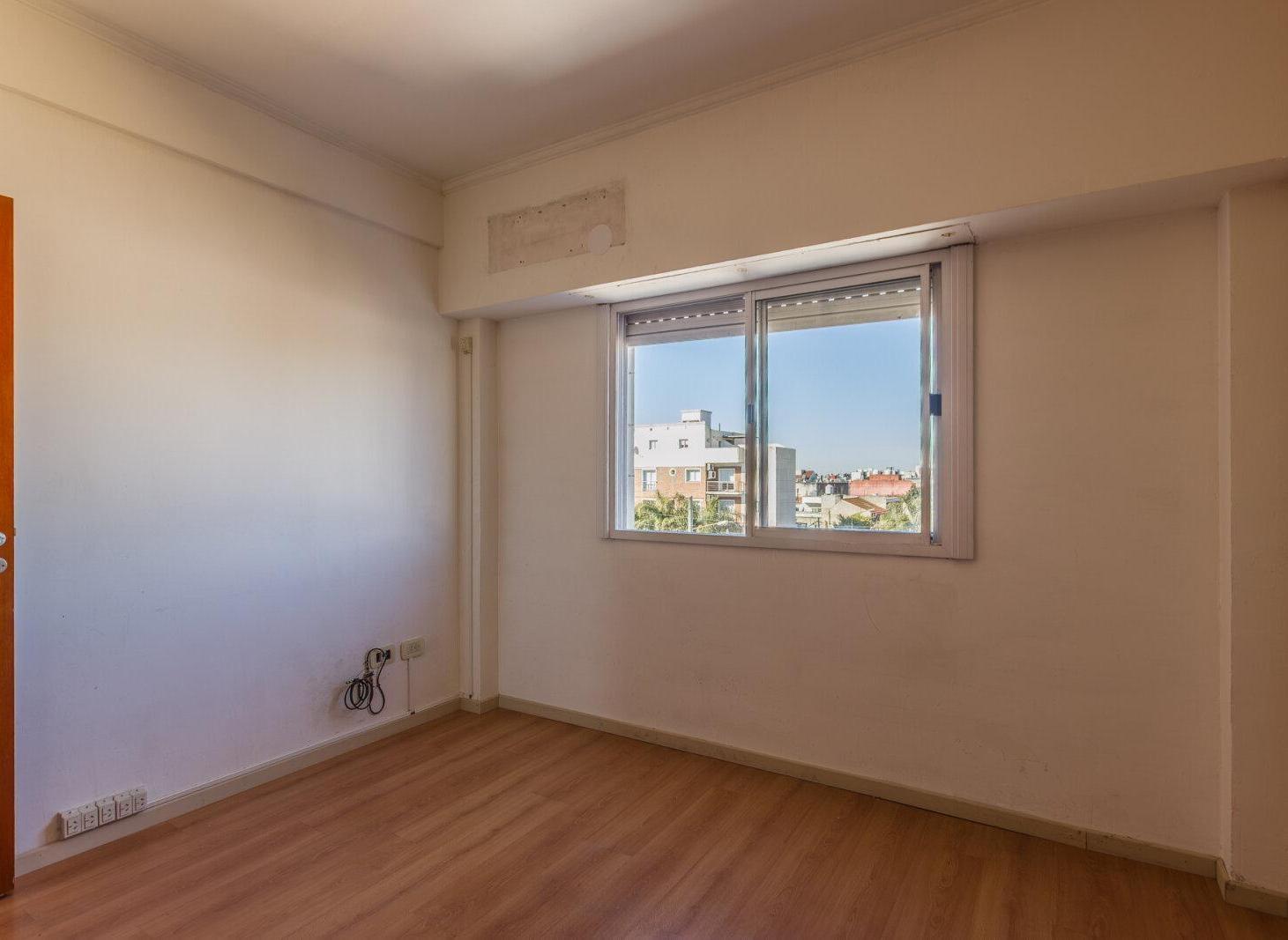 Foto de VENTA DEPTO 3 AMBIENTES C/BALCÓN AL FRENTE EN RAMOS MEJÍA, imagen 3