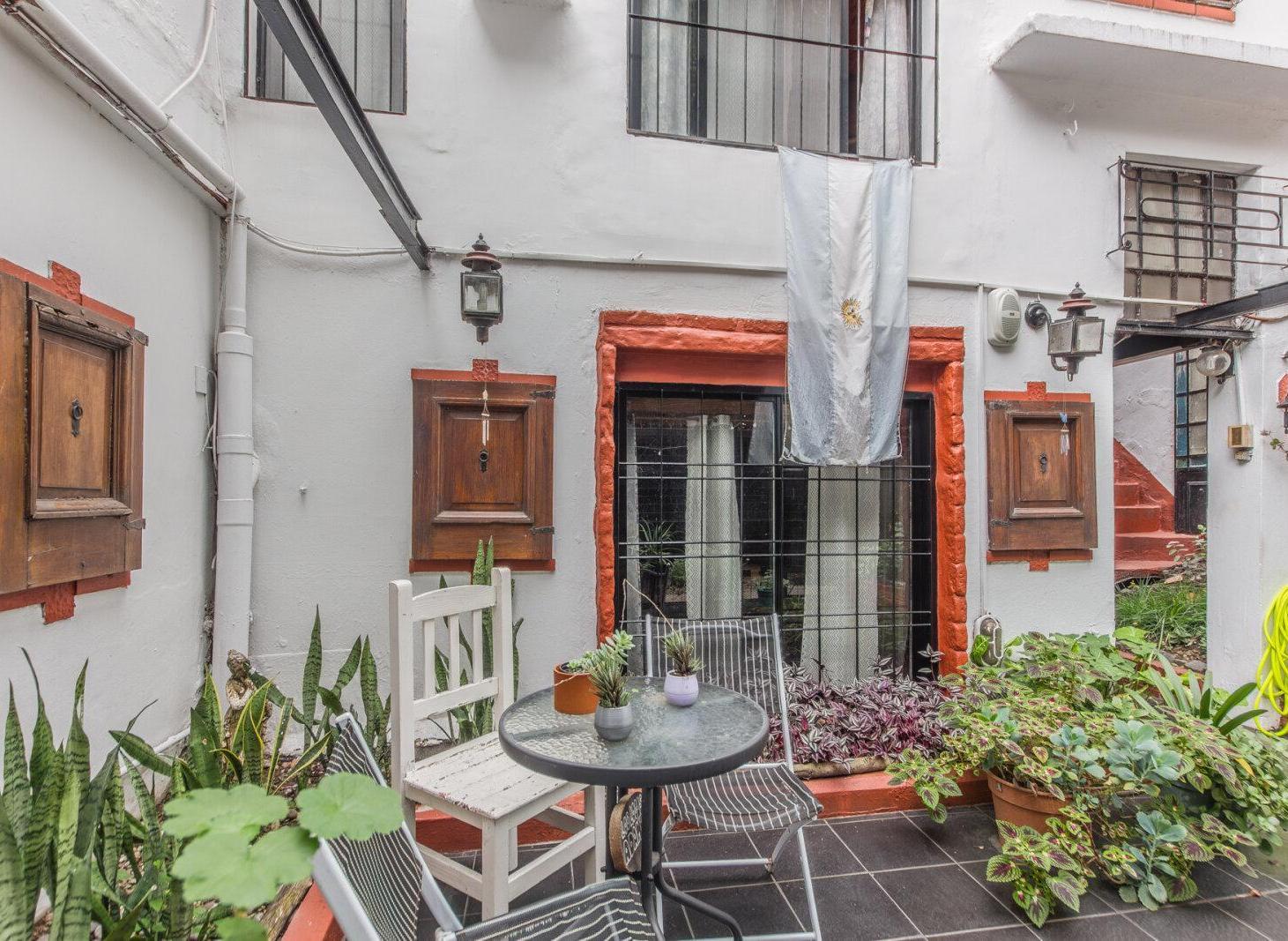 Foto de VENTA CASA LOTE PROPIO DE 5 AMBIENTES CON COCHERA Y TERRAZA EN VILLA, imagen 4
