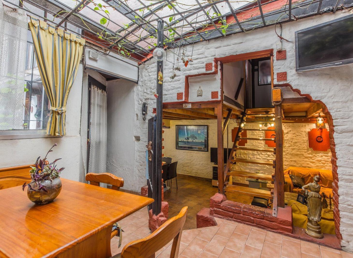 Foto de VENTA CASA LOTE PROPIO DE 5 AMBIENTES CON COCHERA Y TERRAZA EN VILLA, imagen 5