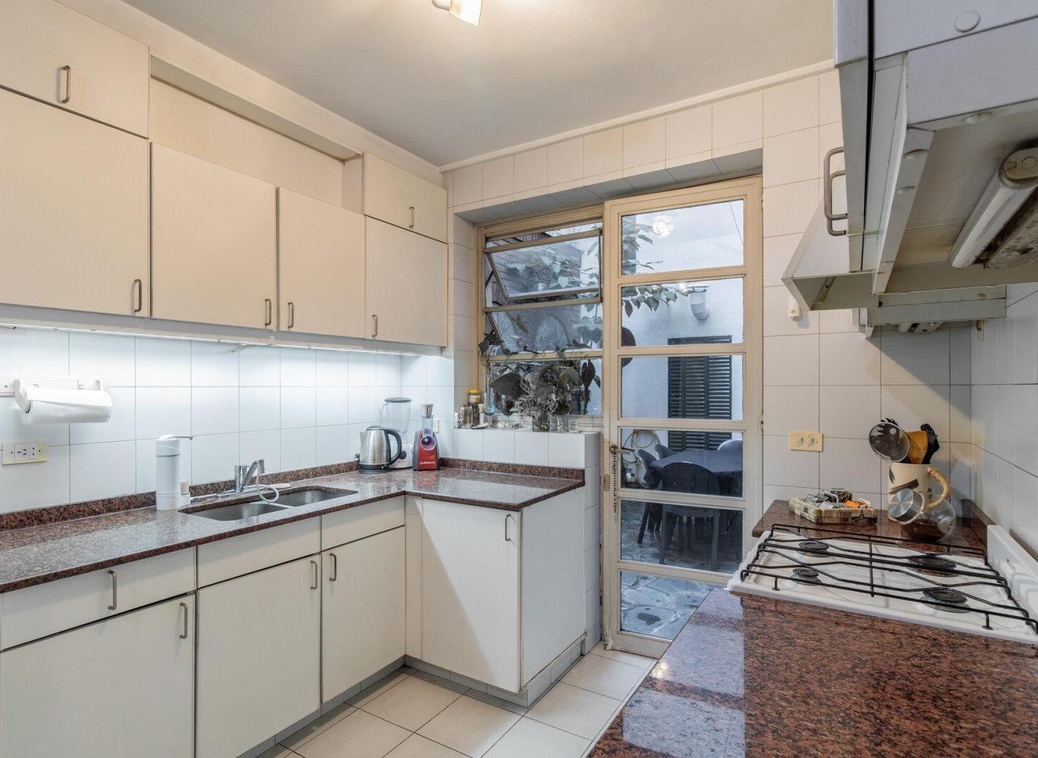 Foto de VENTA DE PH DE 4 AMBIENTES AL FRENTE C/PATIO Y ENTRADA INDEPENDIENTE EN, imagen 1