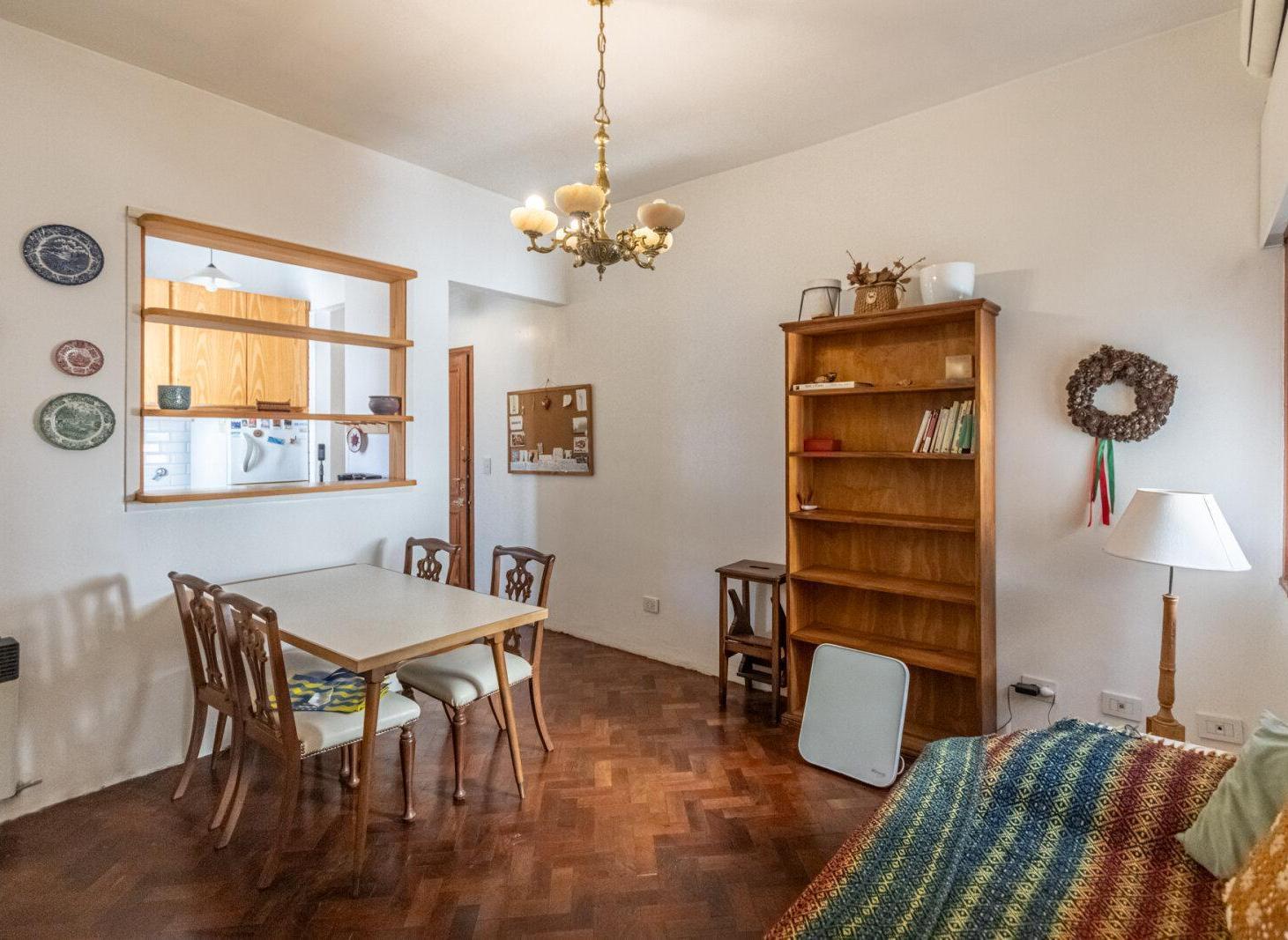 Foto de VENTA DE DEPARTAMENTO DE 2 AMBIENTES EN RECOLETA, imagen 2