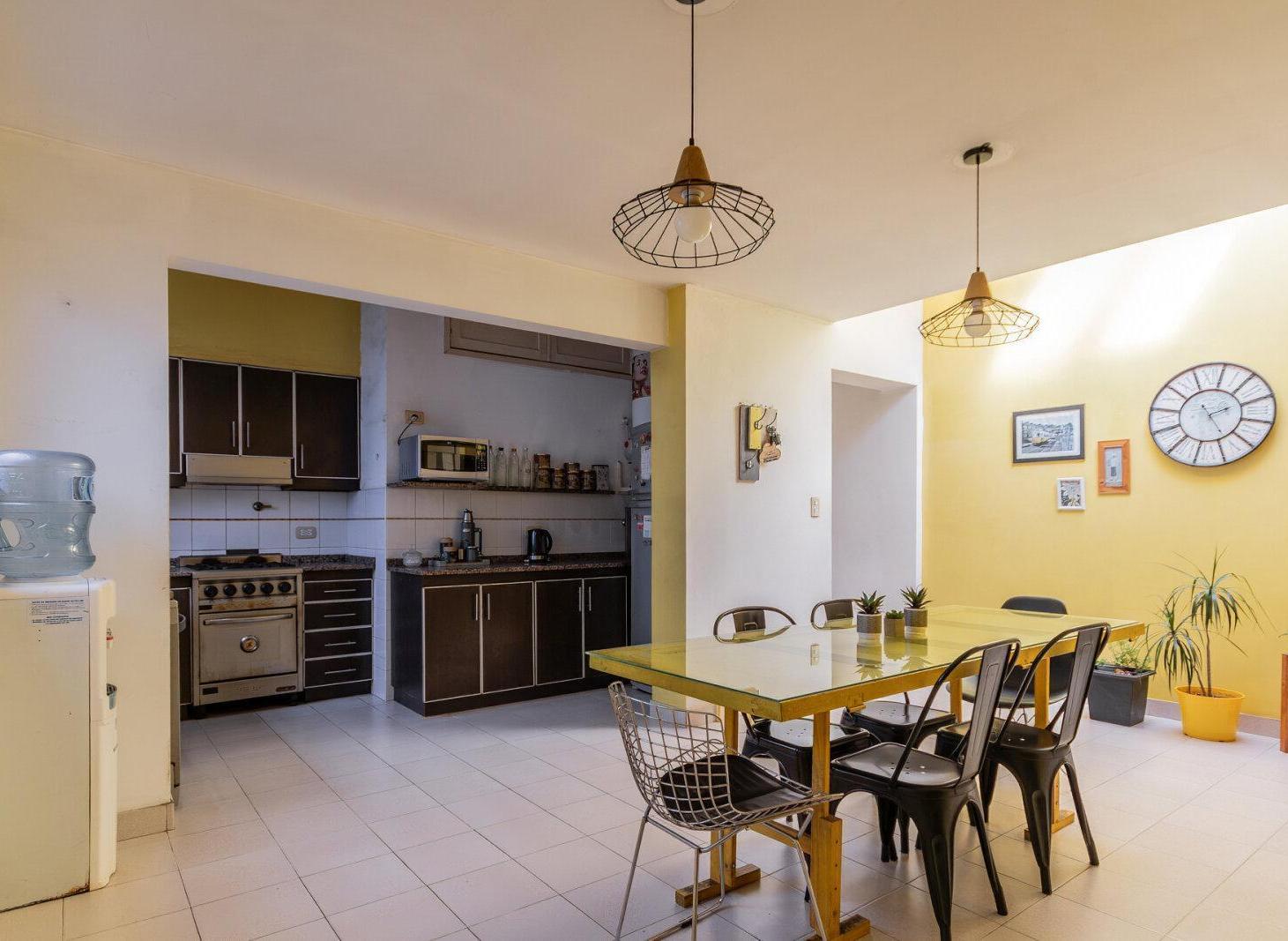Foto de VENTA DE CASA 5 AMBIENTES C/COCHERA, PARQUE, PISCINA Y QUINCHO EN, imagen 3