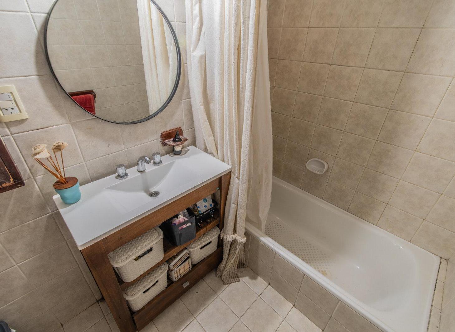 Foto de VENTA DE CASA 4 AMBIENTES EN 2 PLANTAS C/PATIO, QUINCHO Y TERRAZA EN, imagen 5