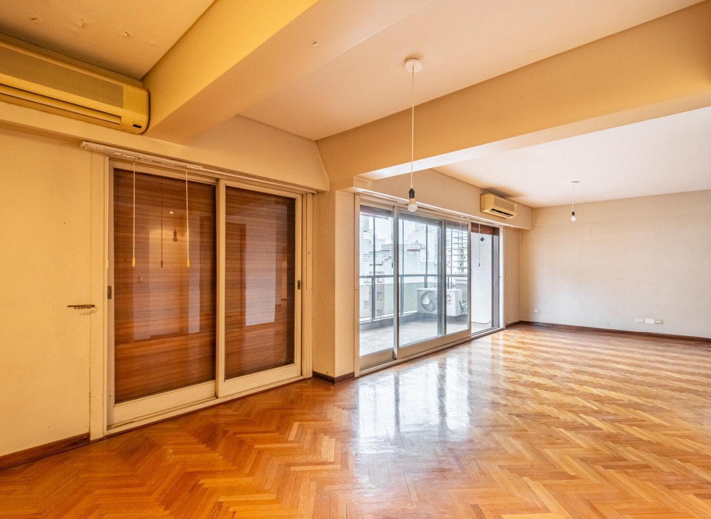 Foto de VENTA PISO 4 AMBIENTES, BAULERA Y 2 COCHERAS CUBIERTAS, imagen 5