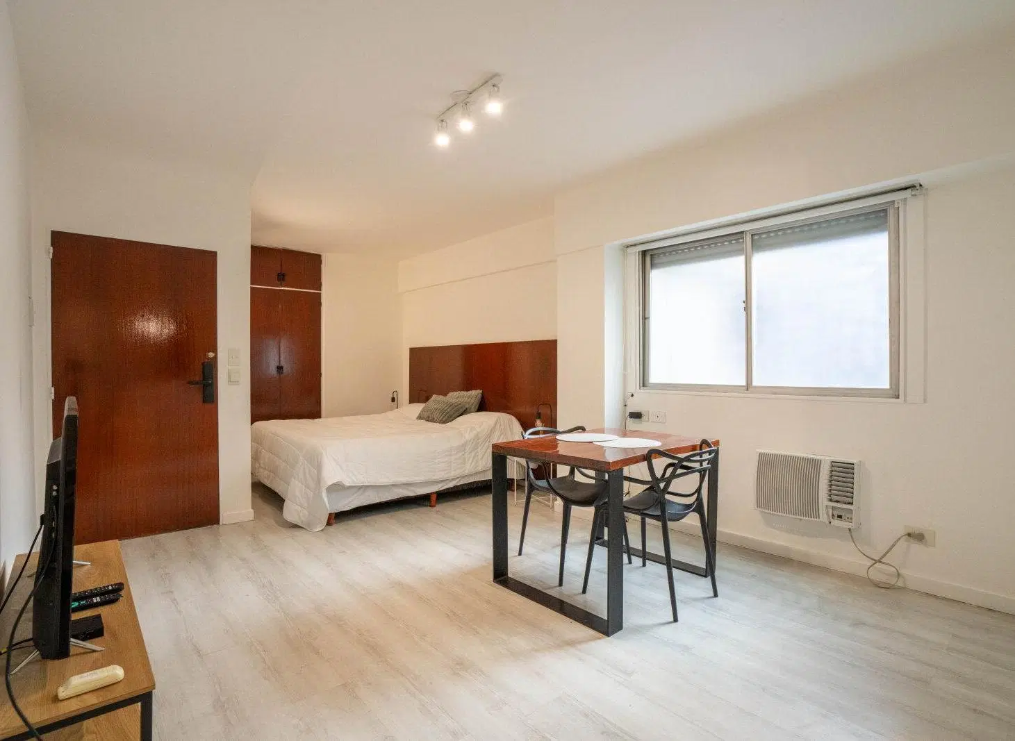 Excelente Monoamiente en un 7mo piso en la zona mas linda de Retiro 2