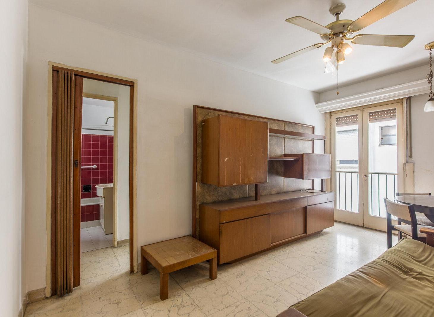 Foto de VENTA Dos Ambientes en Parque Centenario, imagen 2