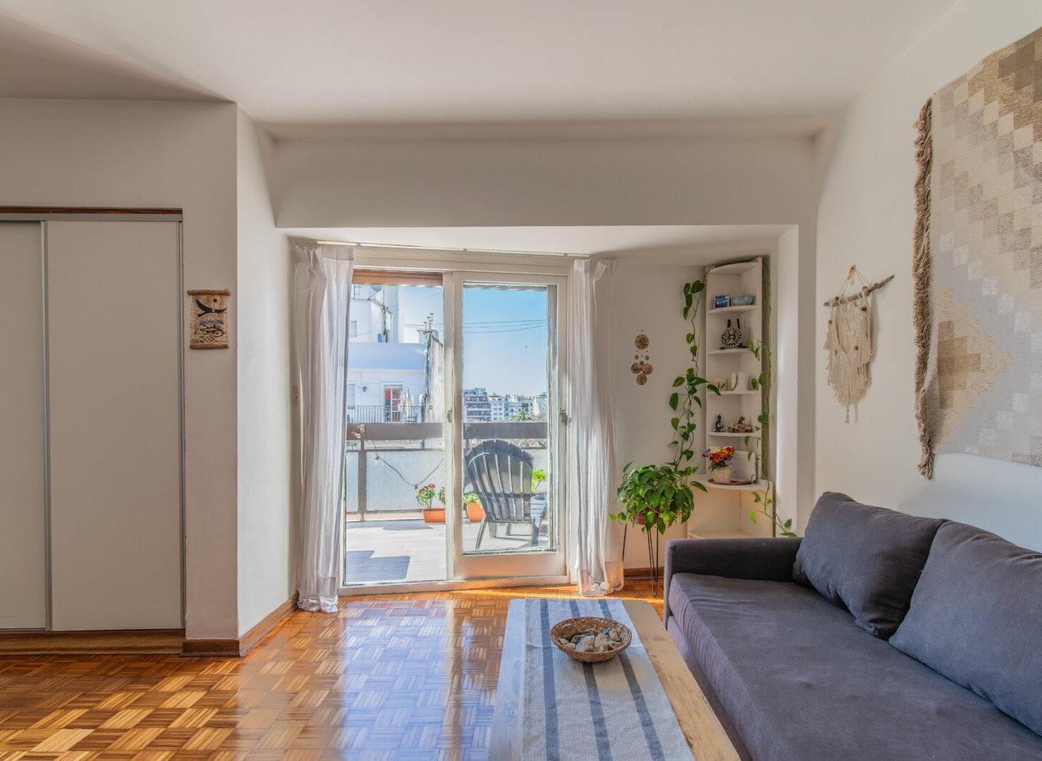 Foto de Venta - Dos ambientes con balcón Aterrazado y Baulera - Recoleta /, imagen 2