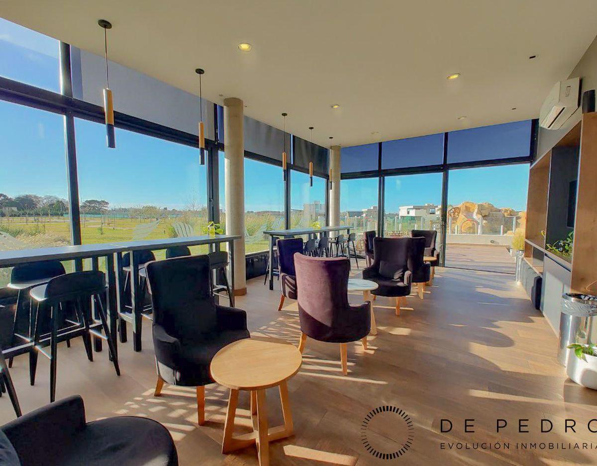 Lote de 1388 m² en Developer Park 2