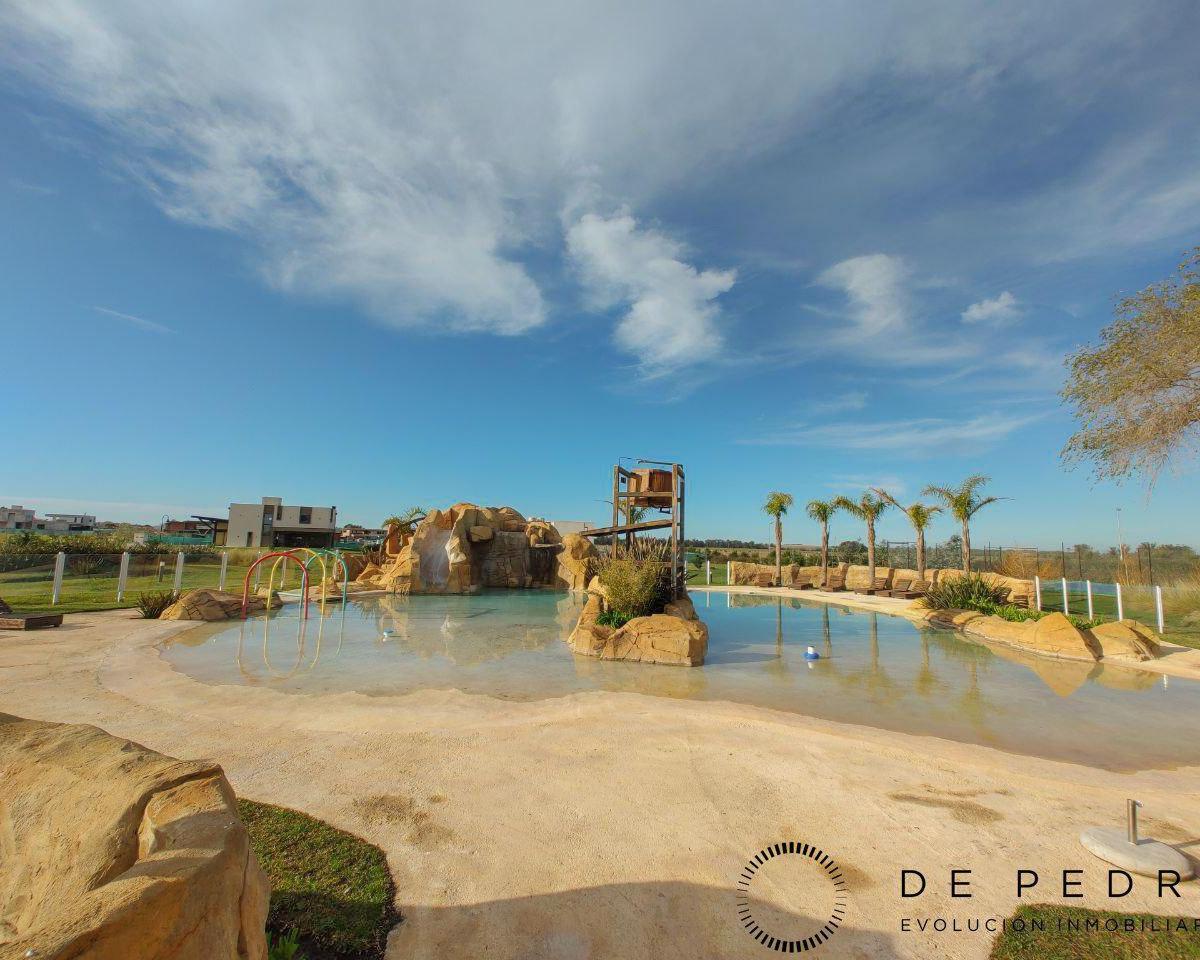 Lote de 1388 m² en Developer Park 4