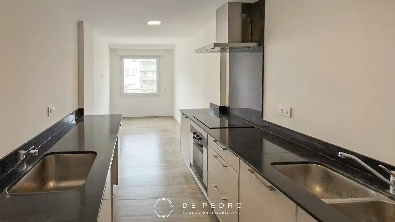 Departamento en Playa Grande 4