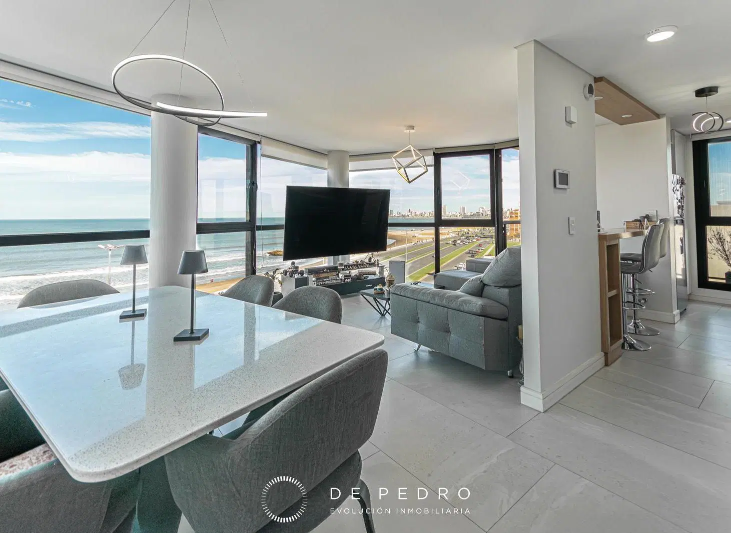 Departamento 3 ambientes en Marina Banus I, con cochera y baulera - Parque Luro 2