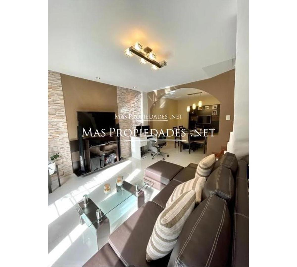 Casa en Venta en Lanús 4 Ambientes 5