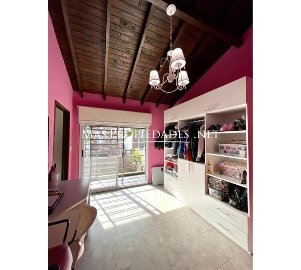 Casa en Venta en Lanús 4 Ambientes 4