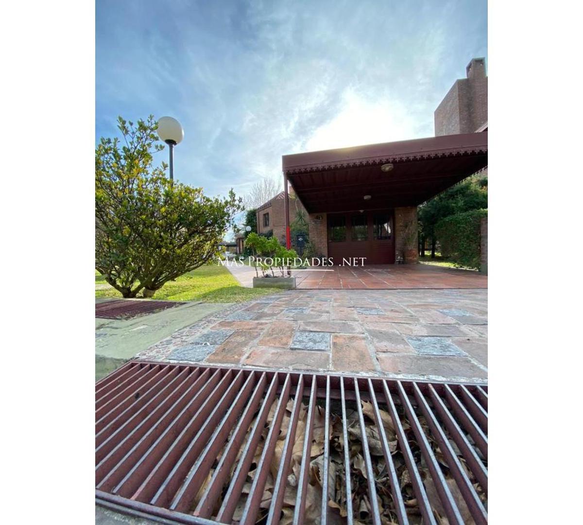 Casa en Venta en El Carmen 6 Ambientes 1
