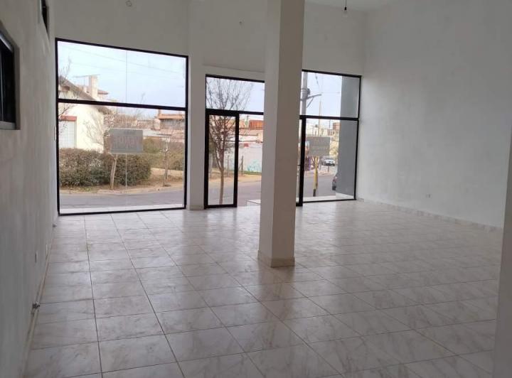 Se vende local nuevo en La Cumbre 105m2 5