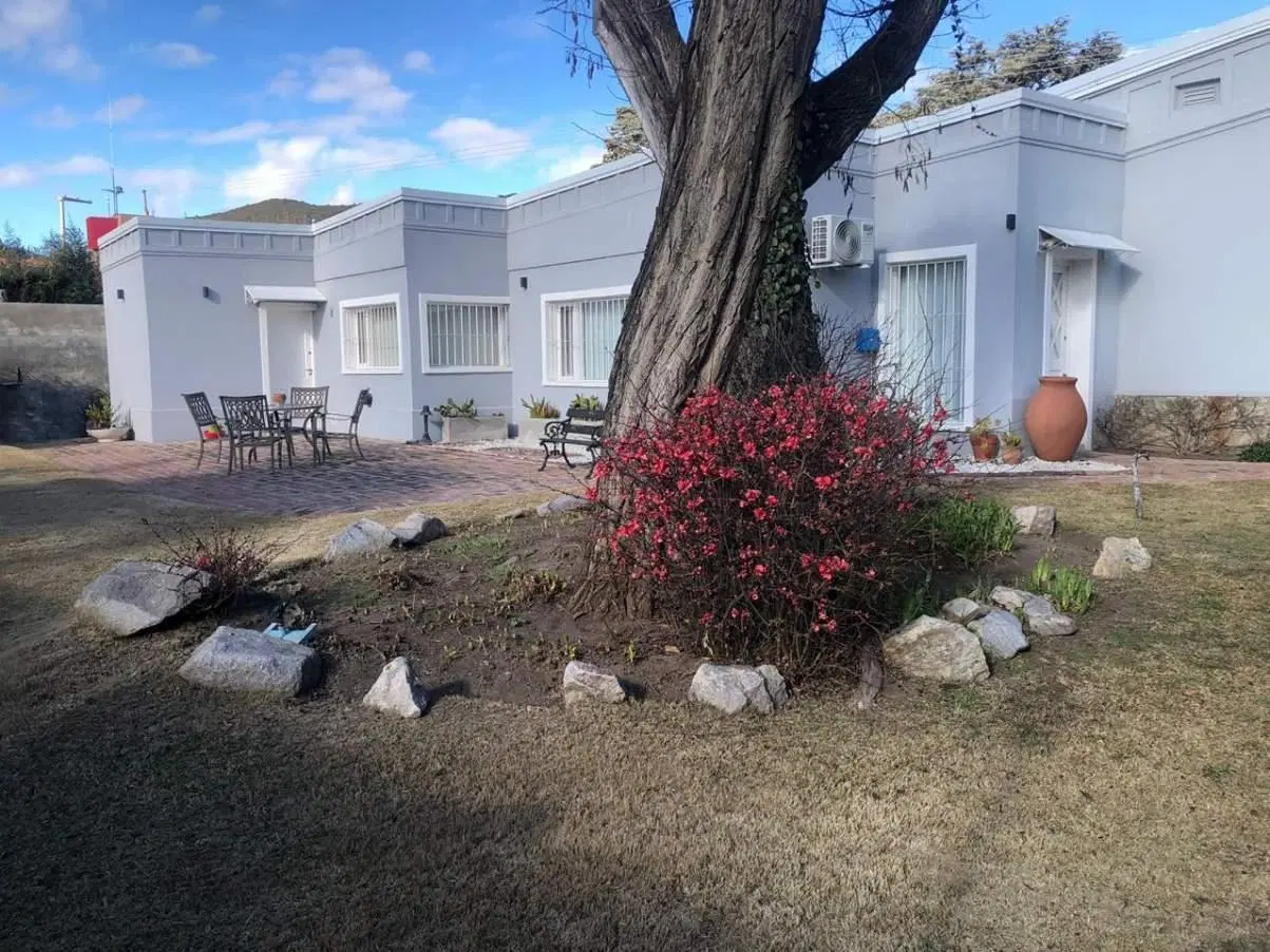 Casa restaurada a nuevo , bario Golf, La Cumbre 1
