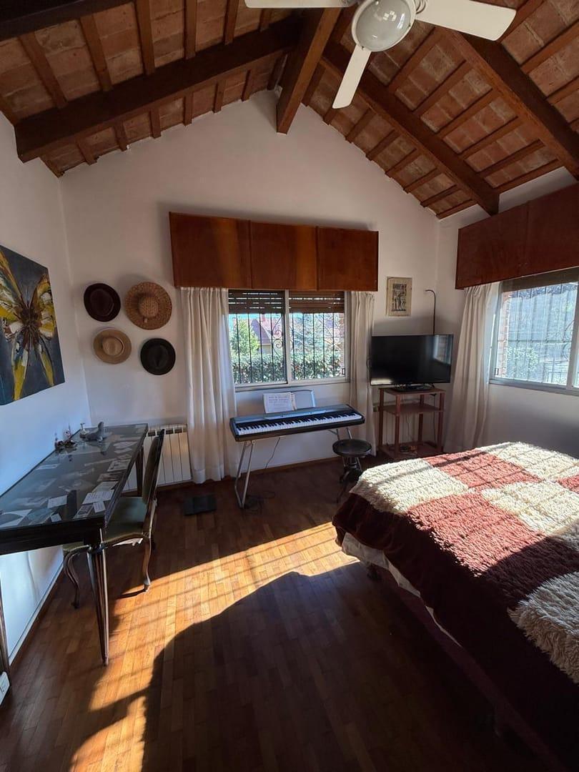 Foto de Se vende casa en la zona golf de La Cumbre con calefacción central por, imagen 5