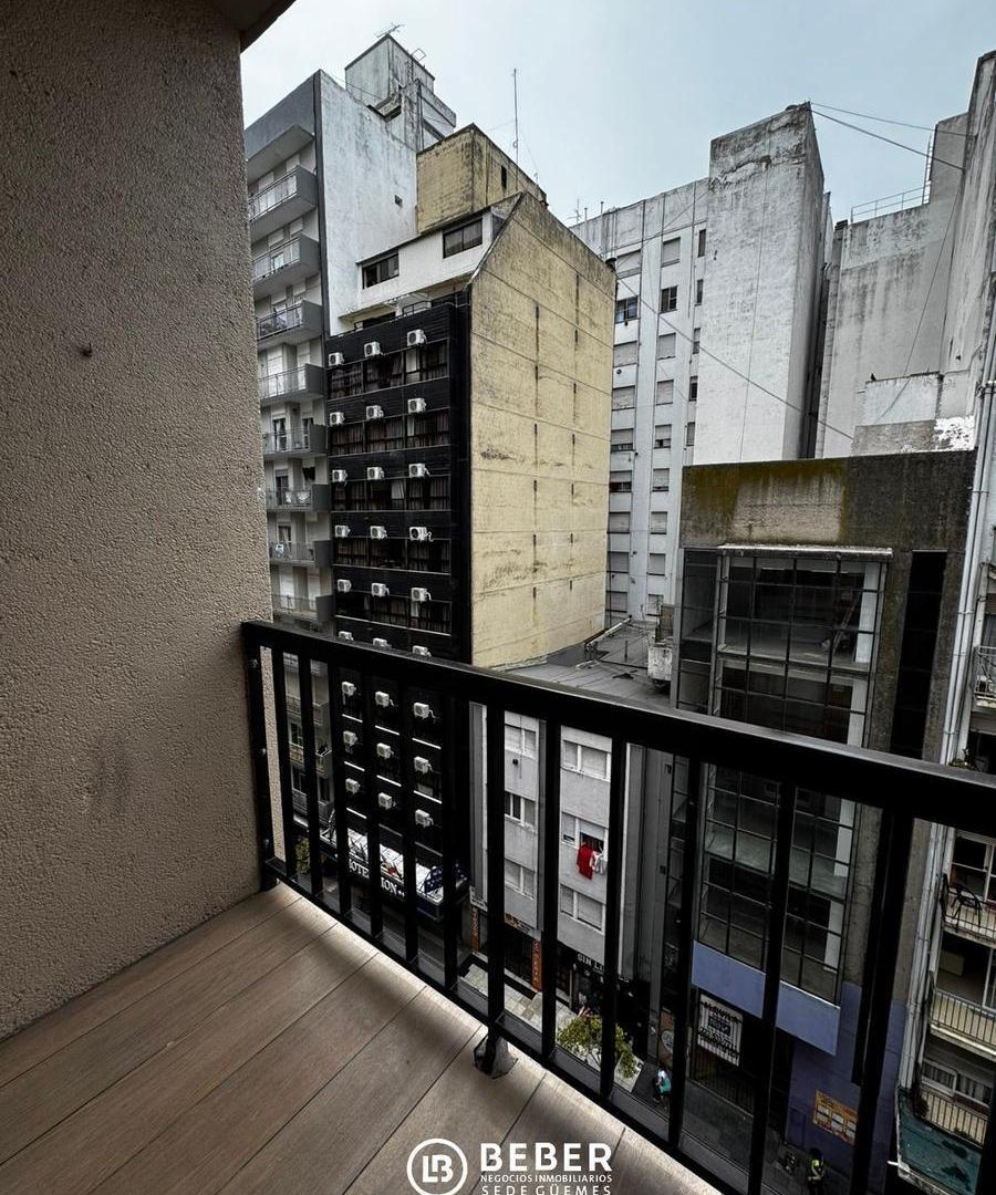 En venta departamento de 3 ambientes a la calle en el Centro