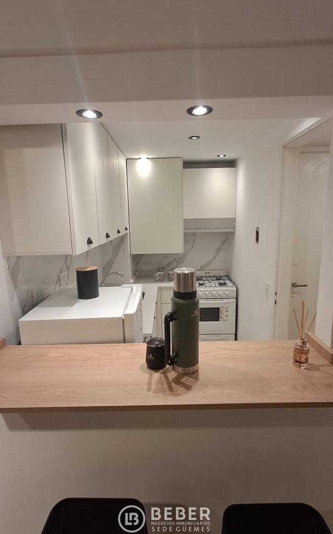 Venta departamento 2 ambientes, con balcon patio y parrilla! Plaza Colon