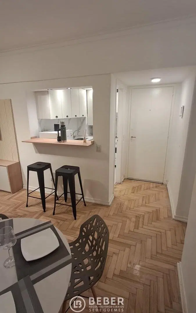 Venta departamento 2 ambientes, con balcon patio y parrilla! Plaza Colon 3