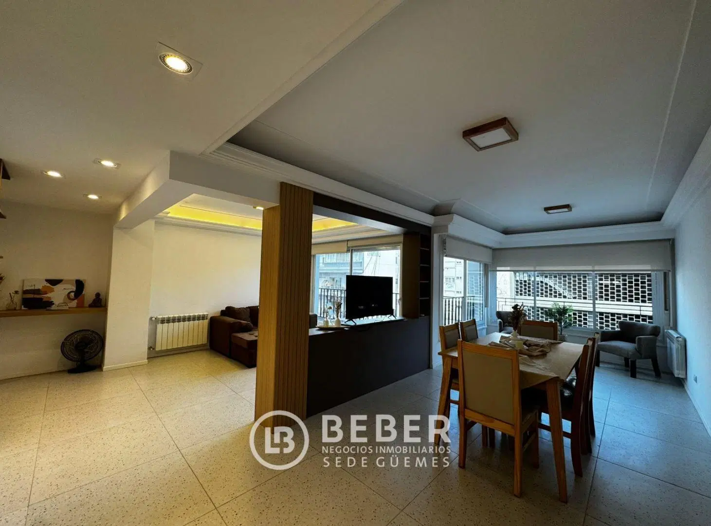 En venta departamento de 3 ambientes en Plaza Colon. 4