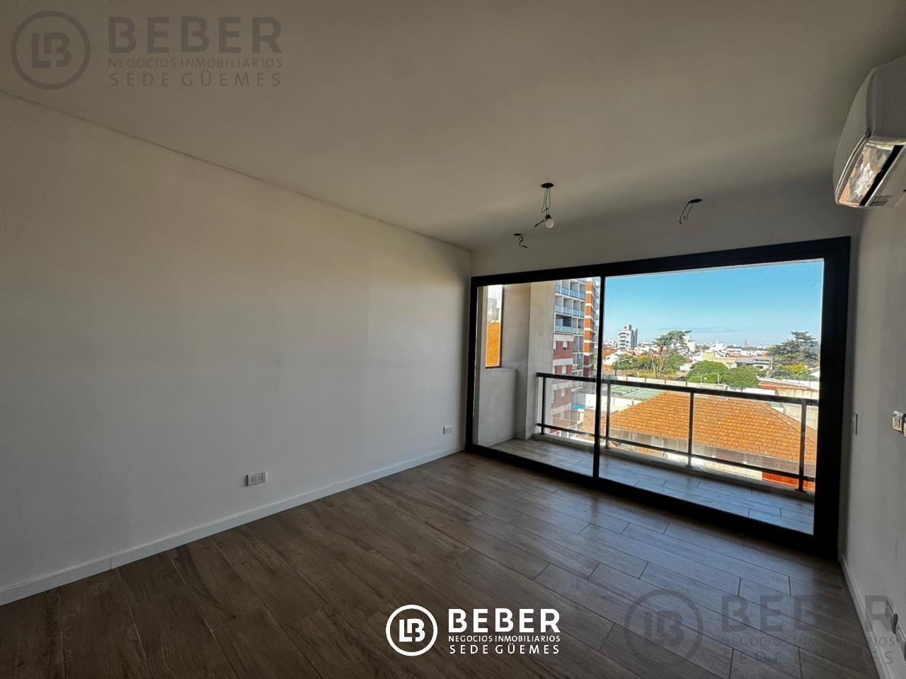 En alquiler ambiente al frente con balcón a estrenar con vista al mar, Constitución