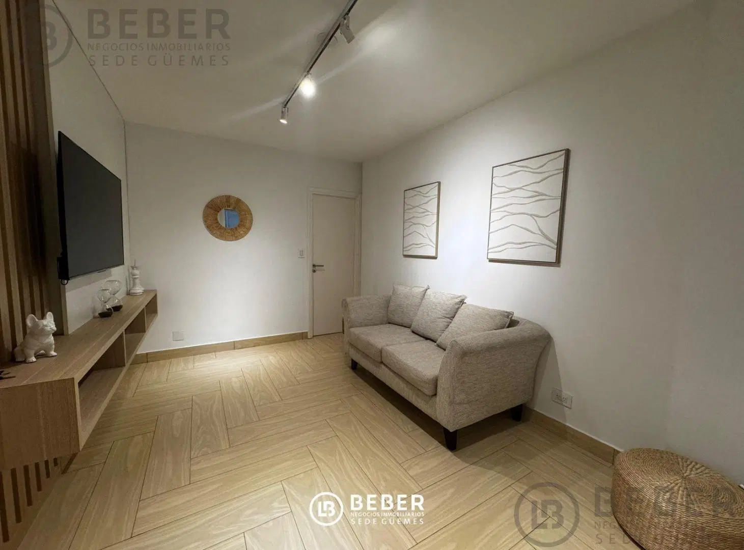 En venta departamento de 2 ambientes con dependencia y vista al mar en el Centro 1