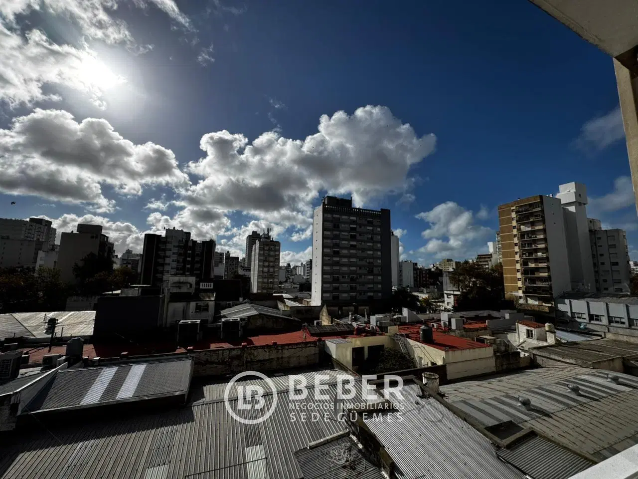 Departamento 3 ambientes lateral, en venta. Zona Plaza Mitre 4