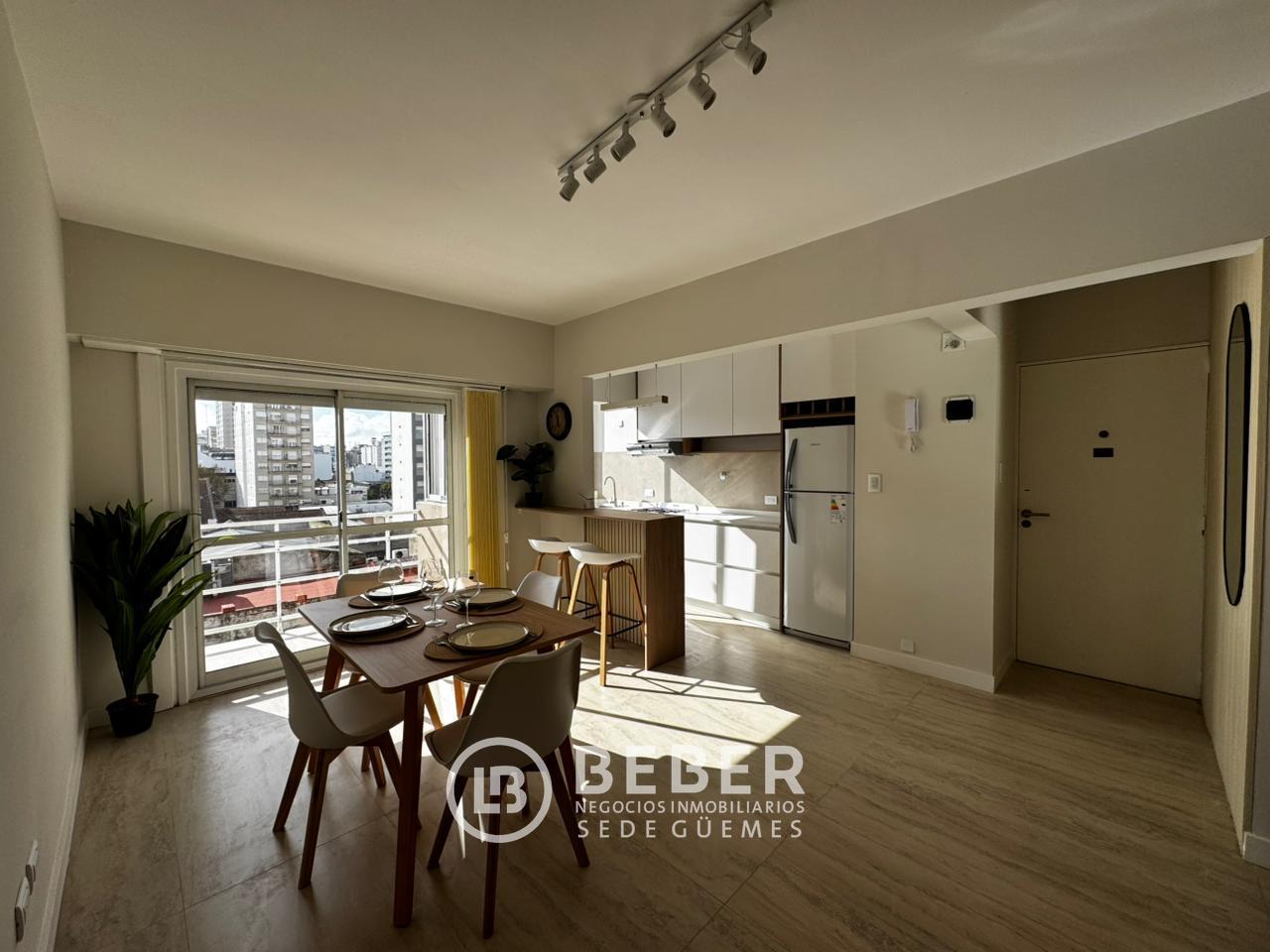 Departamento 3 ambientes lateral, en venta. Zona Plaza Mitre