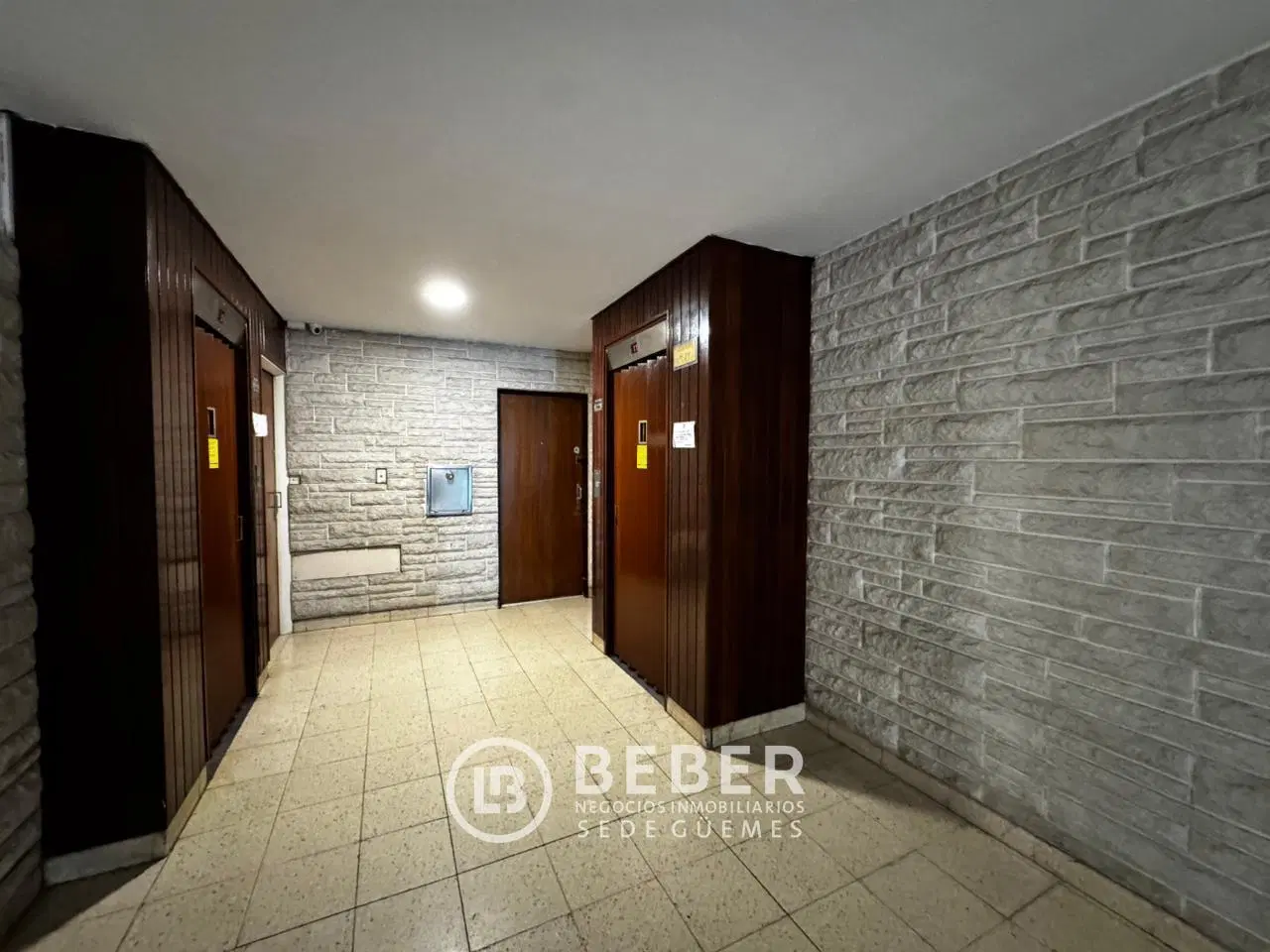 Departamento 3 ambientes lateral, en venta. Zona Plaza Mitre 1