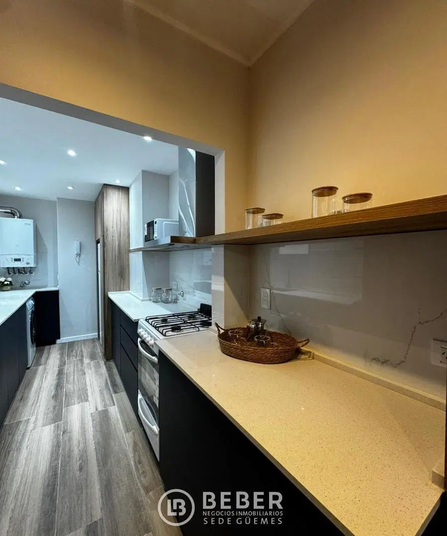 En venta tres ambientes al frente con ventanal, Guemes 5