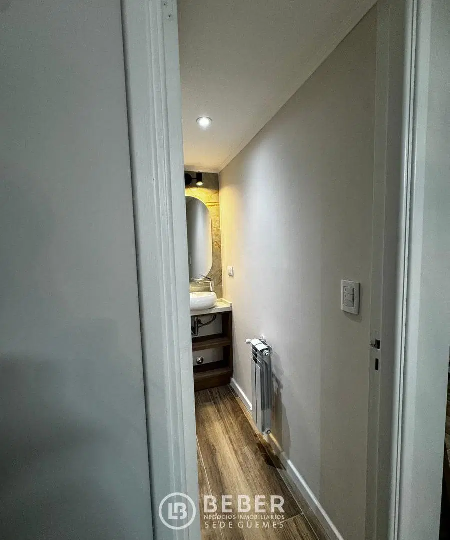 En venta tres ambientes al frente con ventanal, Guemes 2