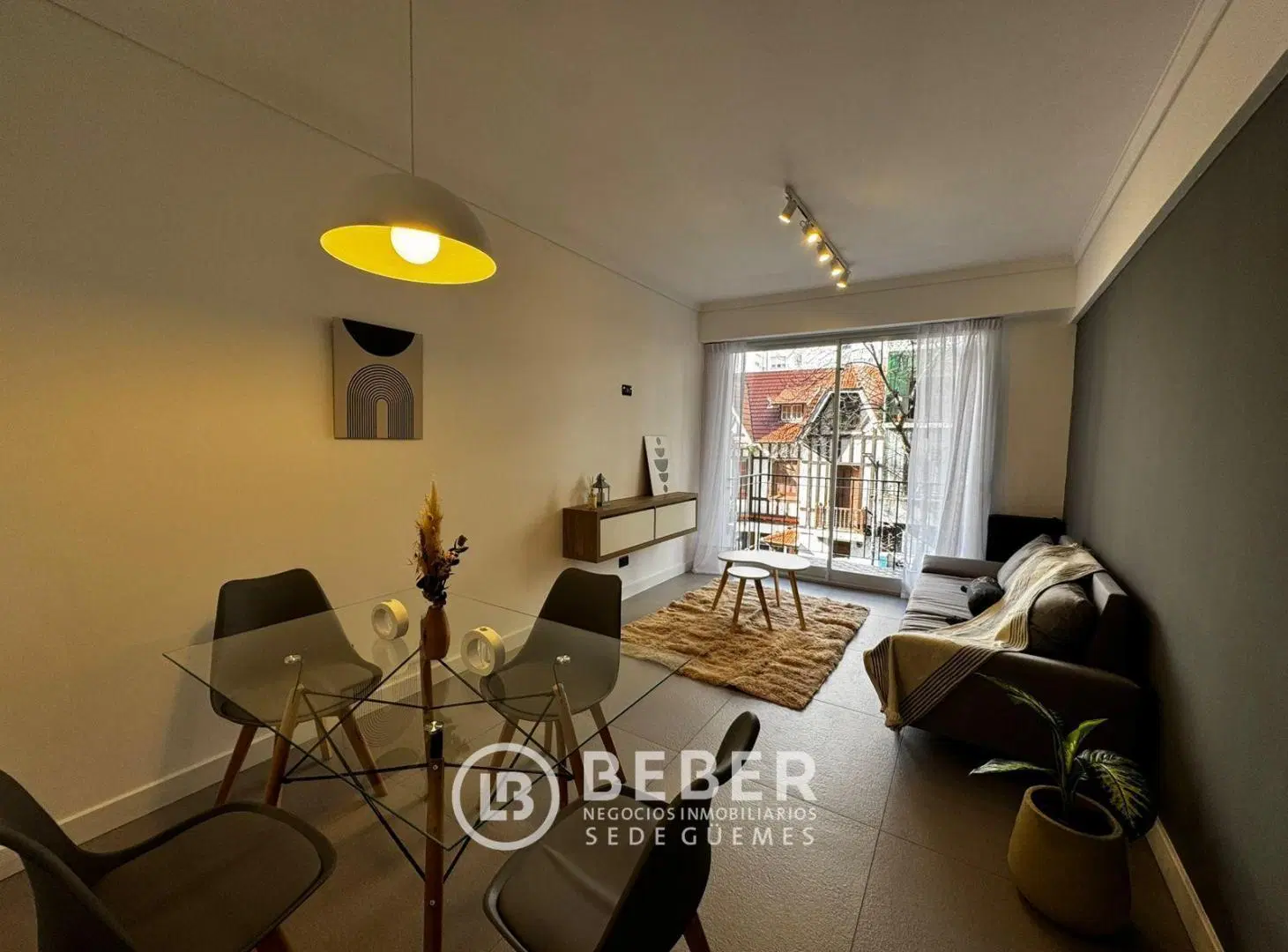 En venta dos ambientes con dependencia y toilette, Centro 4