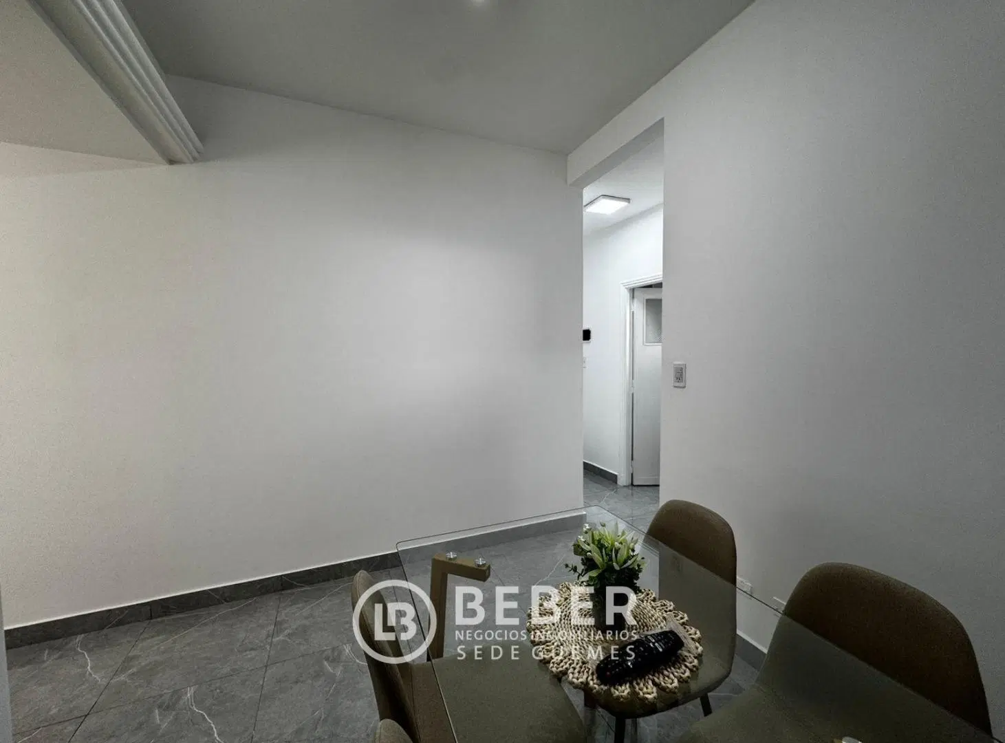 En venta ambiente al contrafrente reciclado, Guemes 2